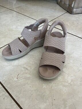Sketchers Heels